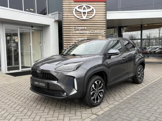 Toyota Yaris Cross 1.5 Hybrid 115 First Edition APPLE/ANDROID STOEL/STUURVERWARMING NAVI AD-CRUISE PRIVACY-GLASS 17"LM-VELGEN