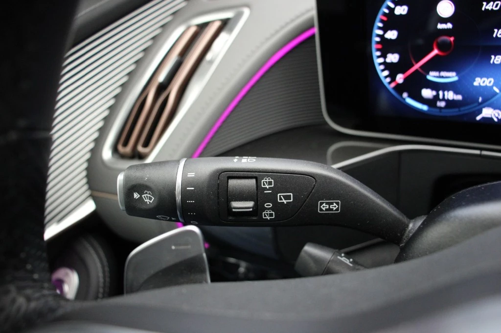 Hoofdafbeelding Mercedes-Benz EQC