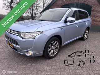 Mitsubishi Outlander 2.0 PHEV Instyle+ AUTOMAAT OPENDAK LEER