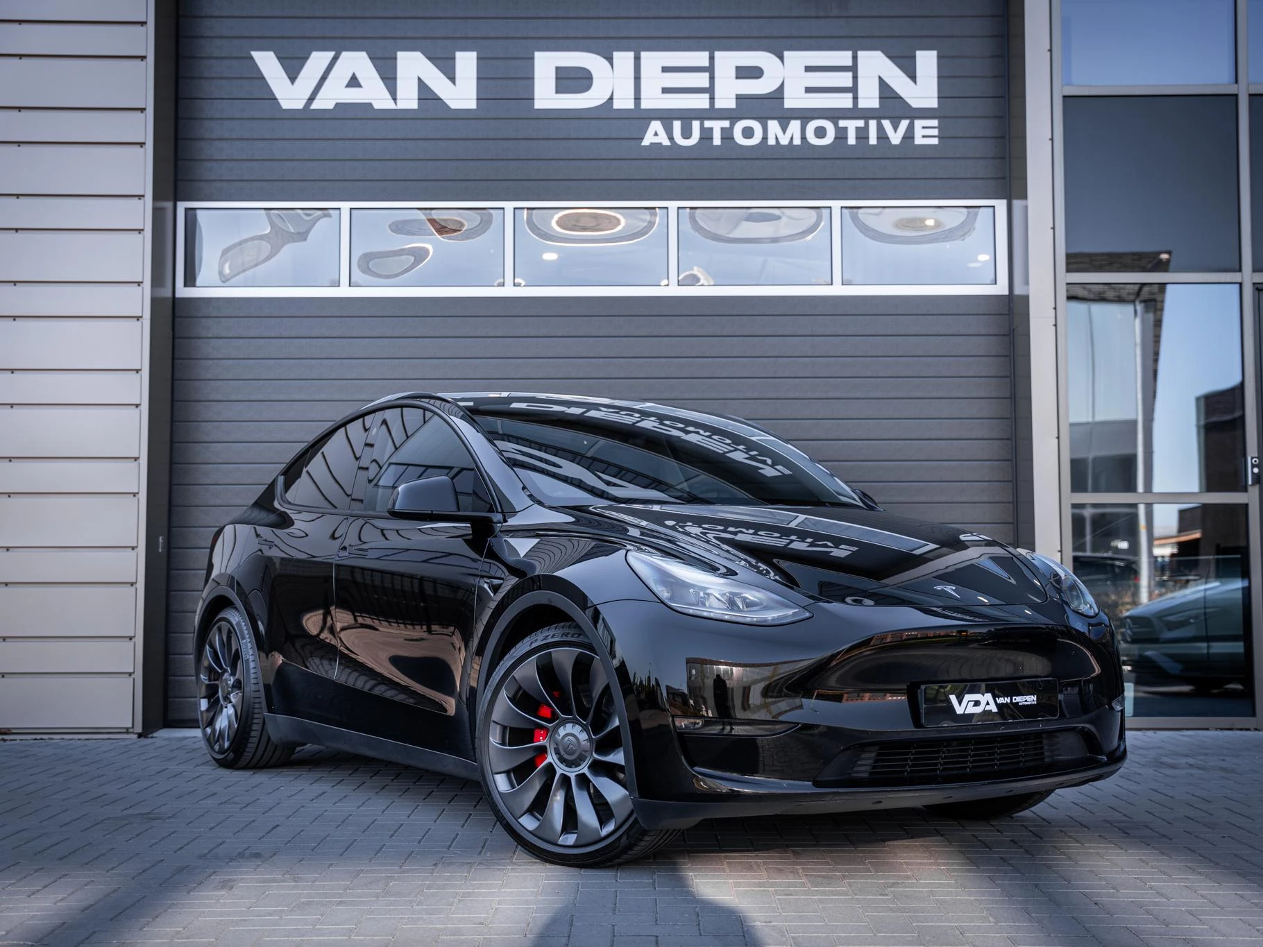 Hoofdafbeelding Tesla Model Y