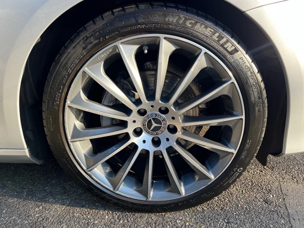 Hoofdafbeelding Mercedes-Benz E-Klasse