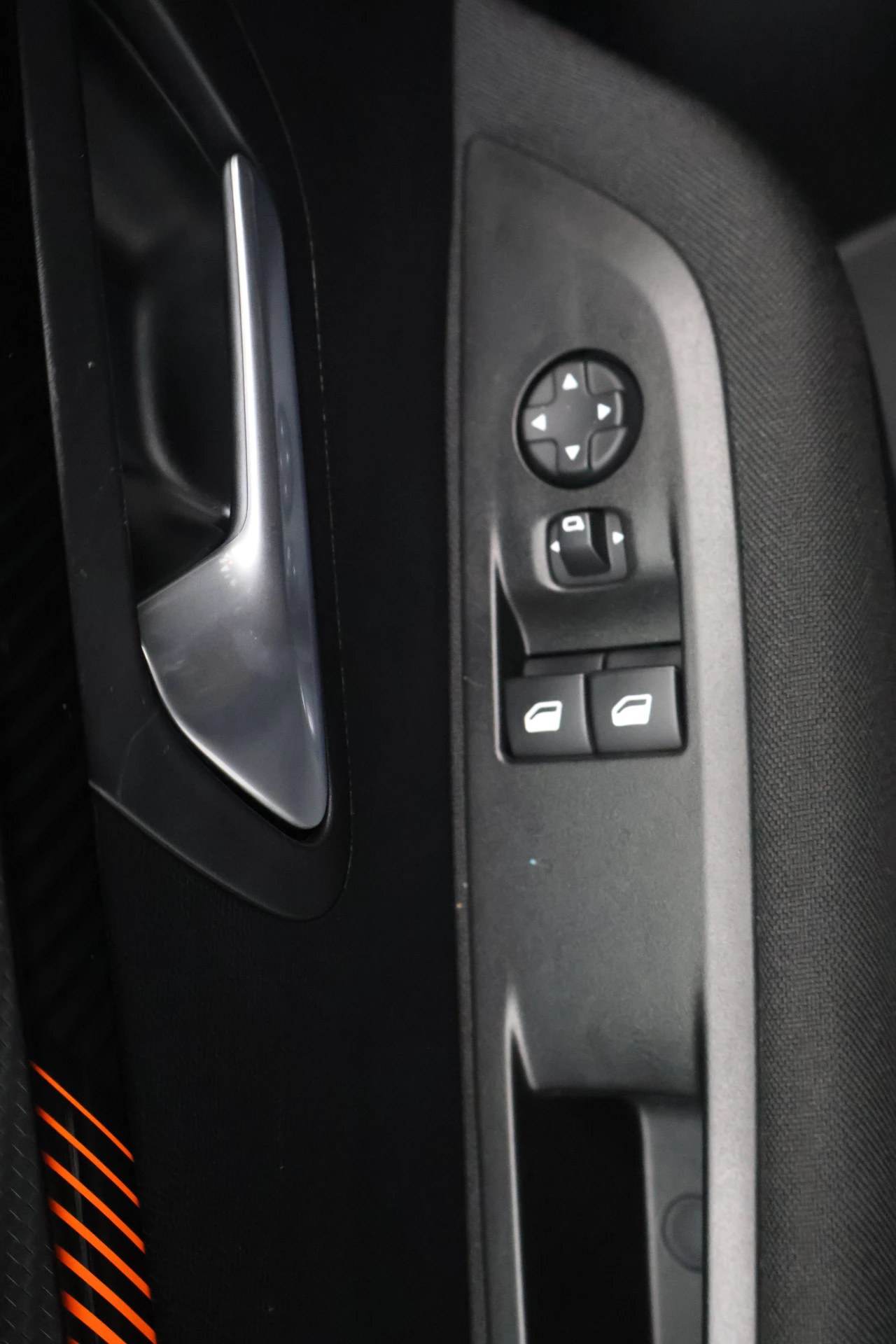 Hoofdafbeelding Peugeot e-208