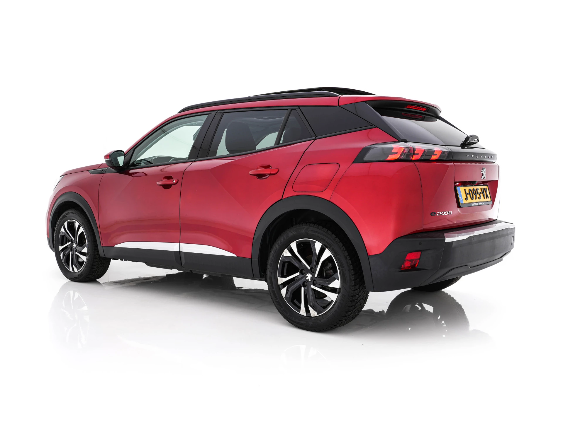 Hoofdafbeelding Peugeot e-2008