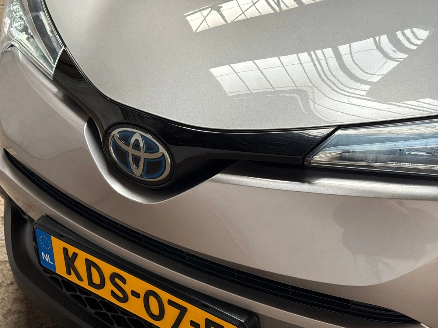 Hoofdafbeelding Toyota C-HR