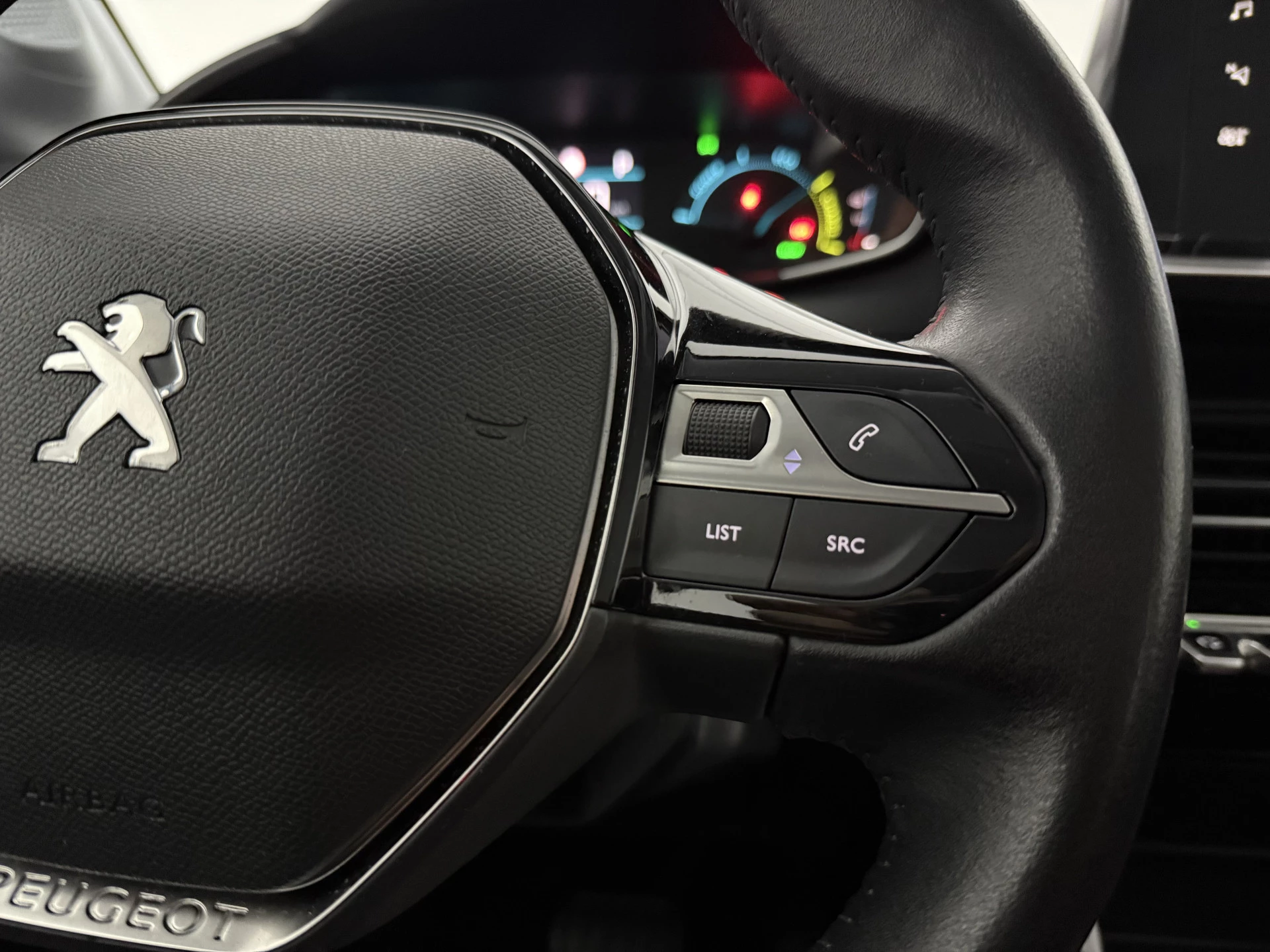 Hoofdafbeelding Peugeot e-208