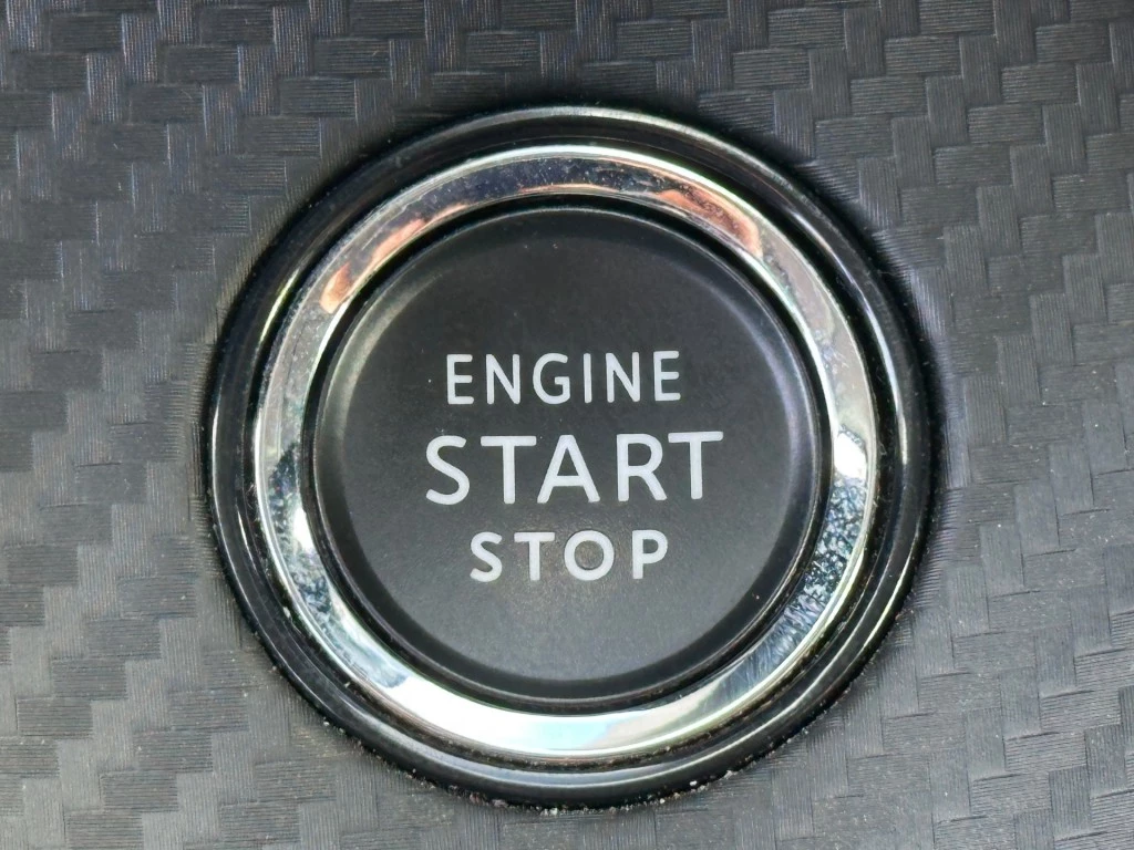 Hoofdafbeelding Peugeot e-2008