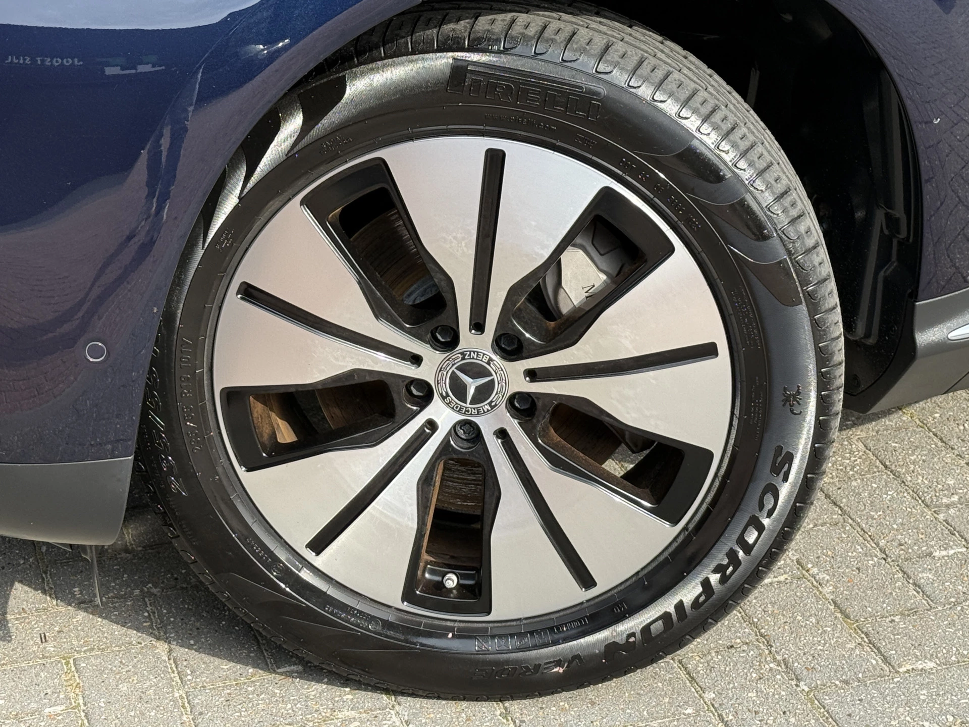 Hoofdafbeelding Mercedes-Benz EQC