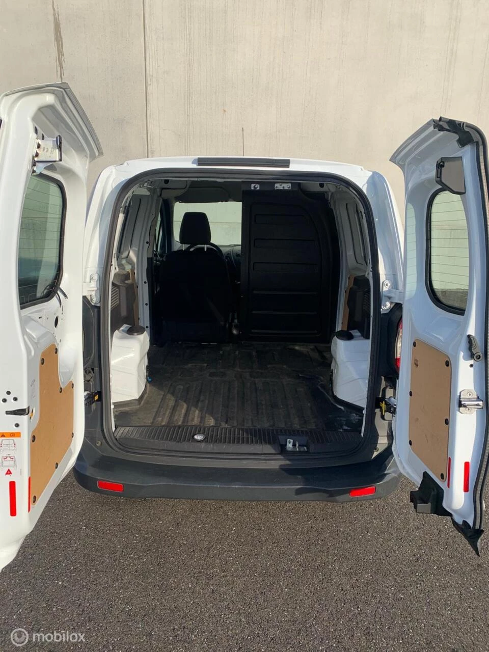 Hoofdafbeelding Ford Transit Courier