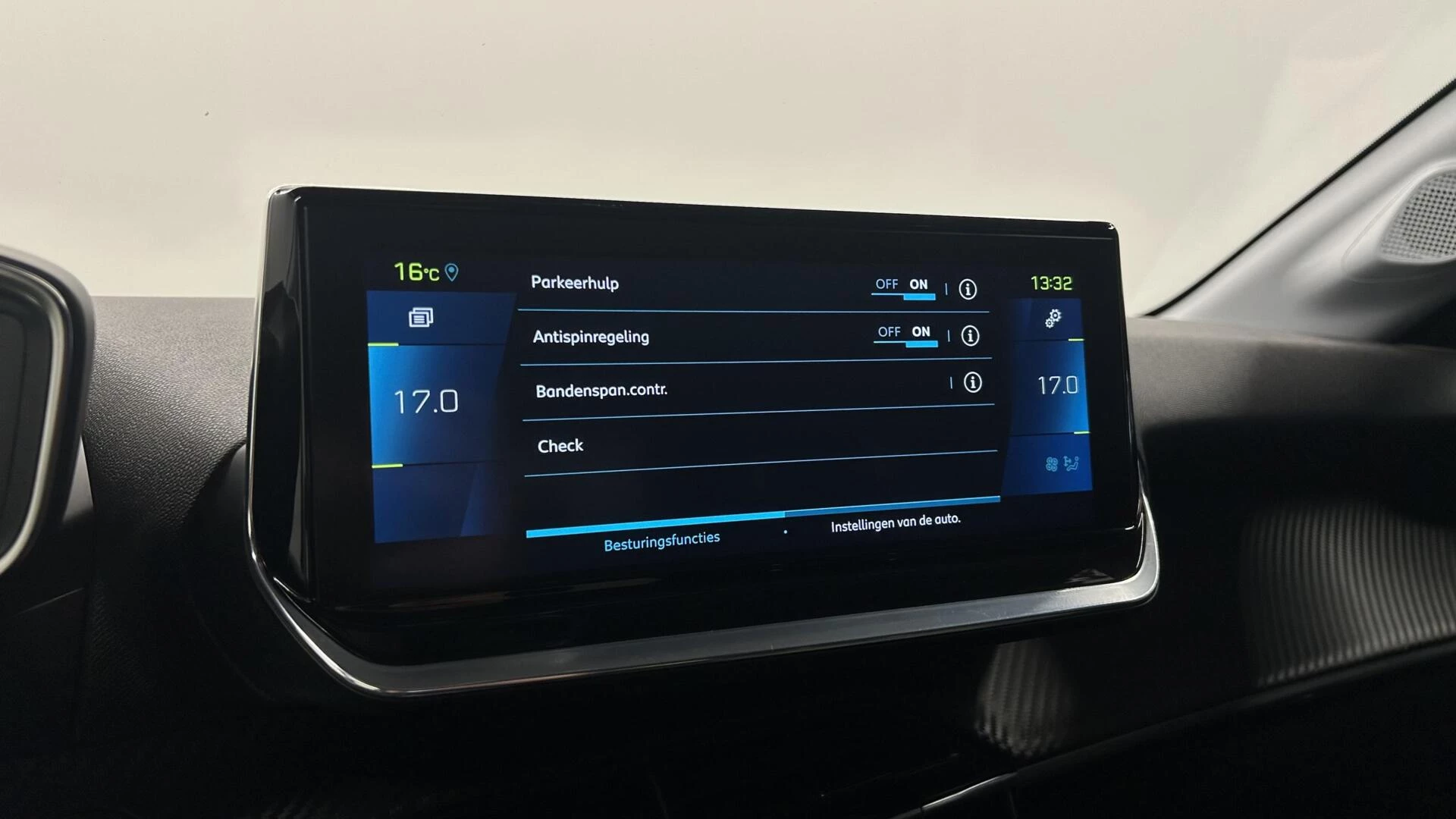 Hoofdafbeelding Peugeot e-208