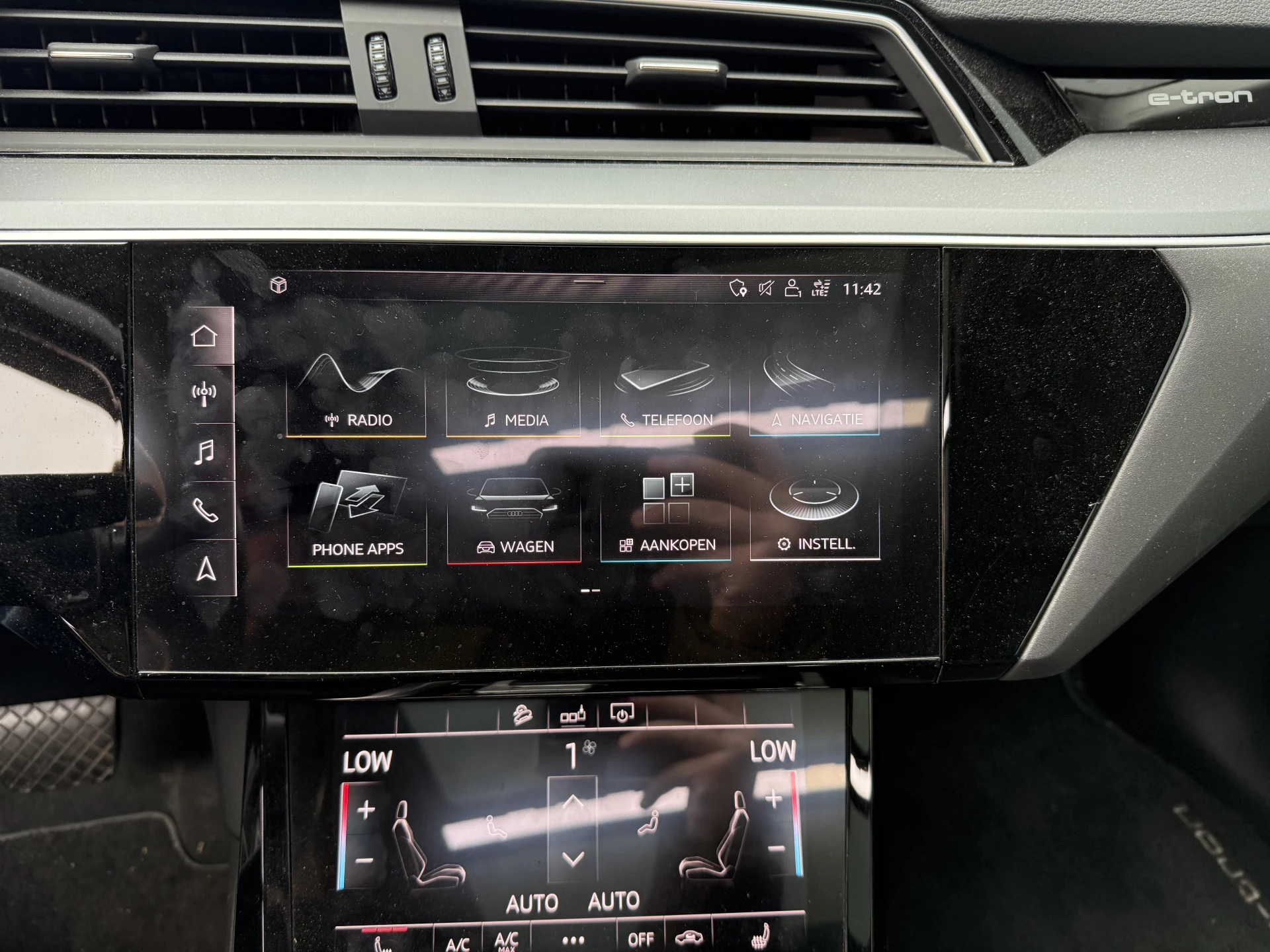 Hoofdafbeelding Audi e-tron