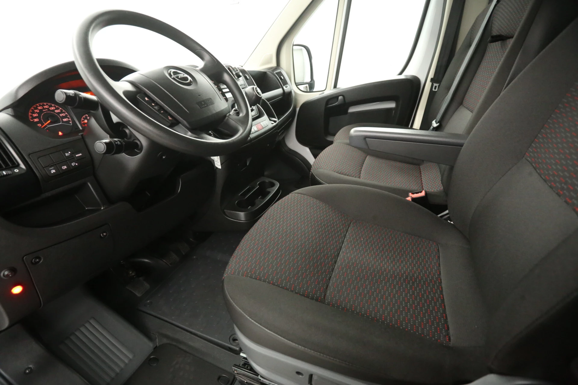 Hoofdafbeelding Opel Movano