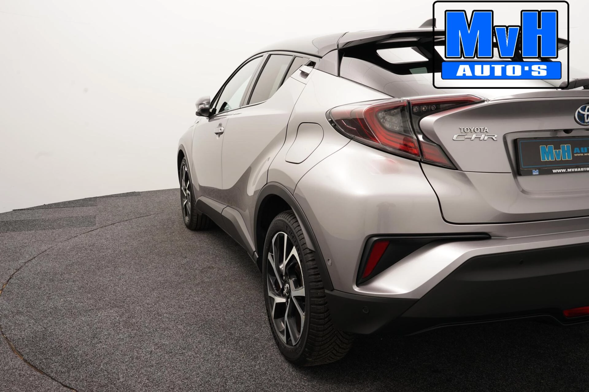 Hoofdafbeelding Toyota C-HR