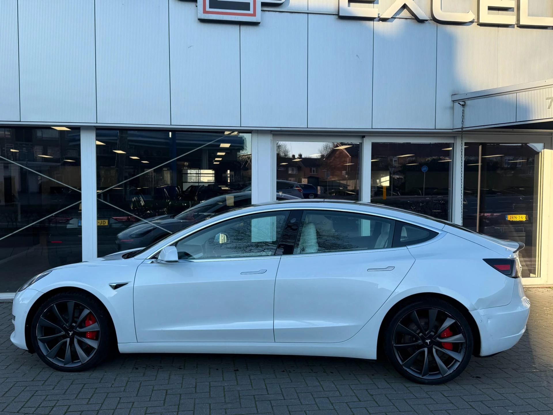 Hoofdafbeelding Tesla Model 3