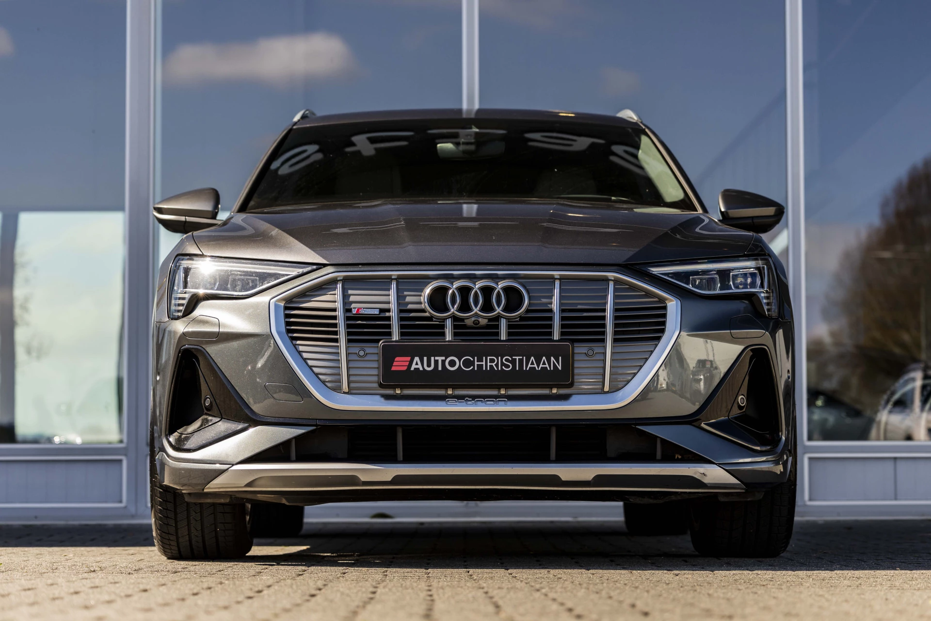 Hoofdafbeelding Audi e-tron