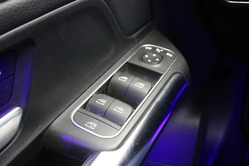 Hoofdafbeelding Mercedes-Benz EQA