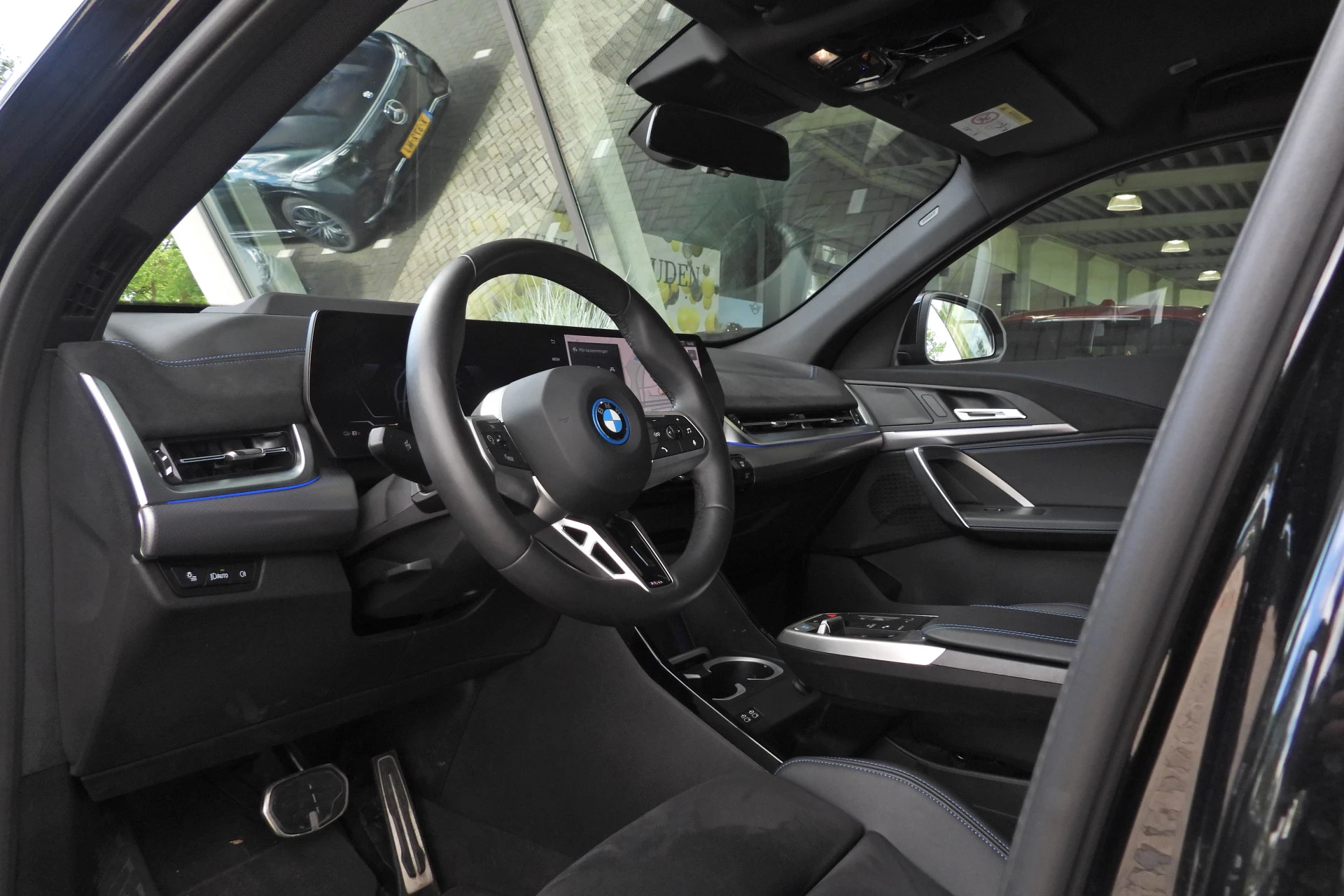 Hoofdafbeelding BMW iX2
