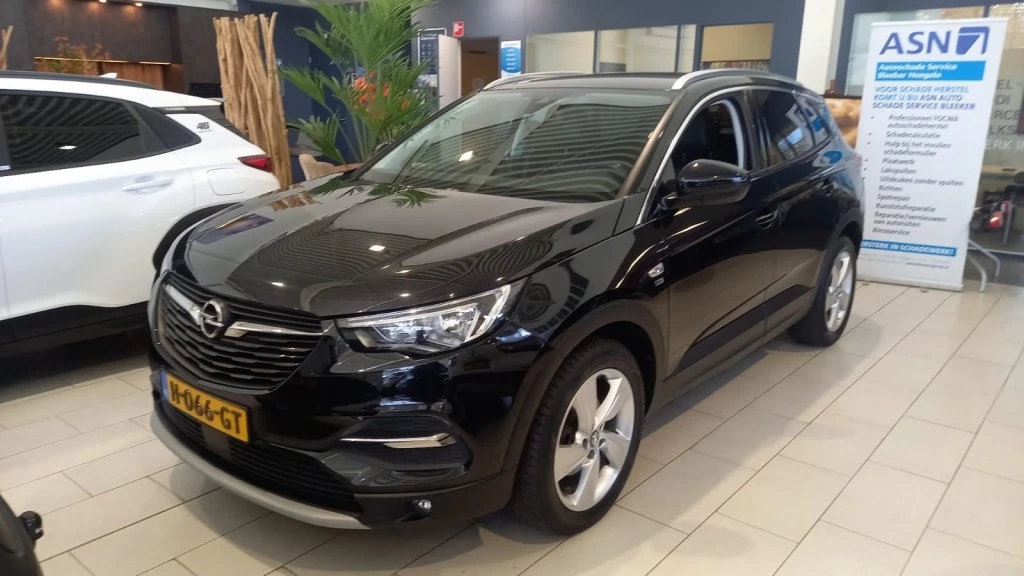 Hoofdafbeelding Opel Grandland X
