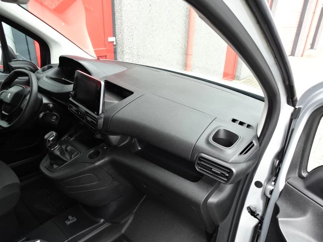 Hoofdafbeelding Peugeot Partner