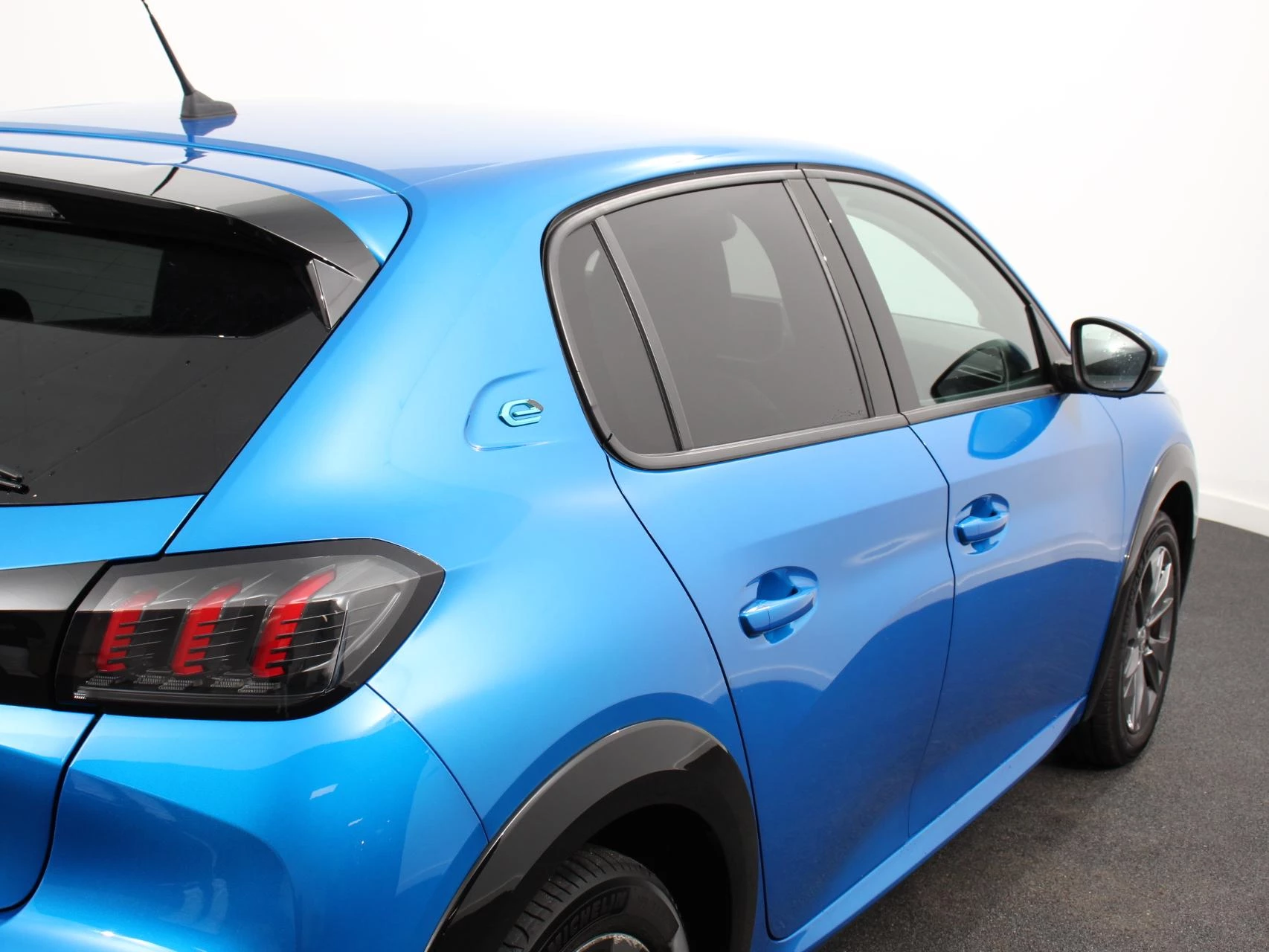 Hoofdafbeelding Peugeot e-208