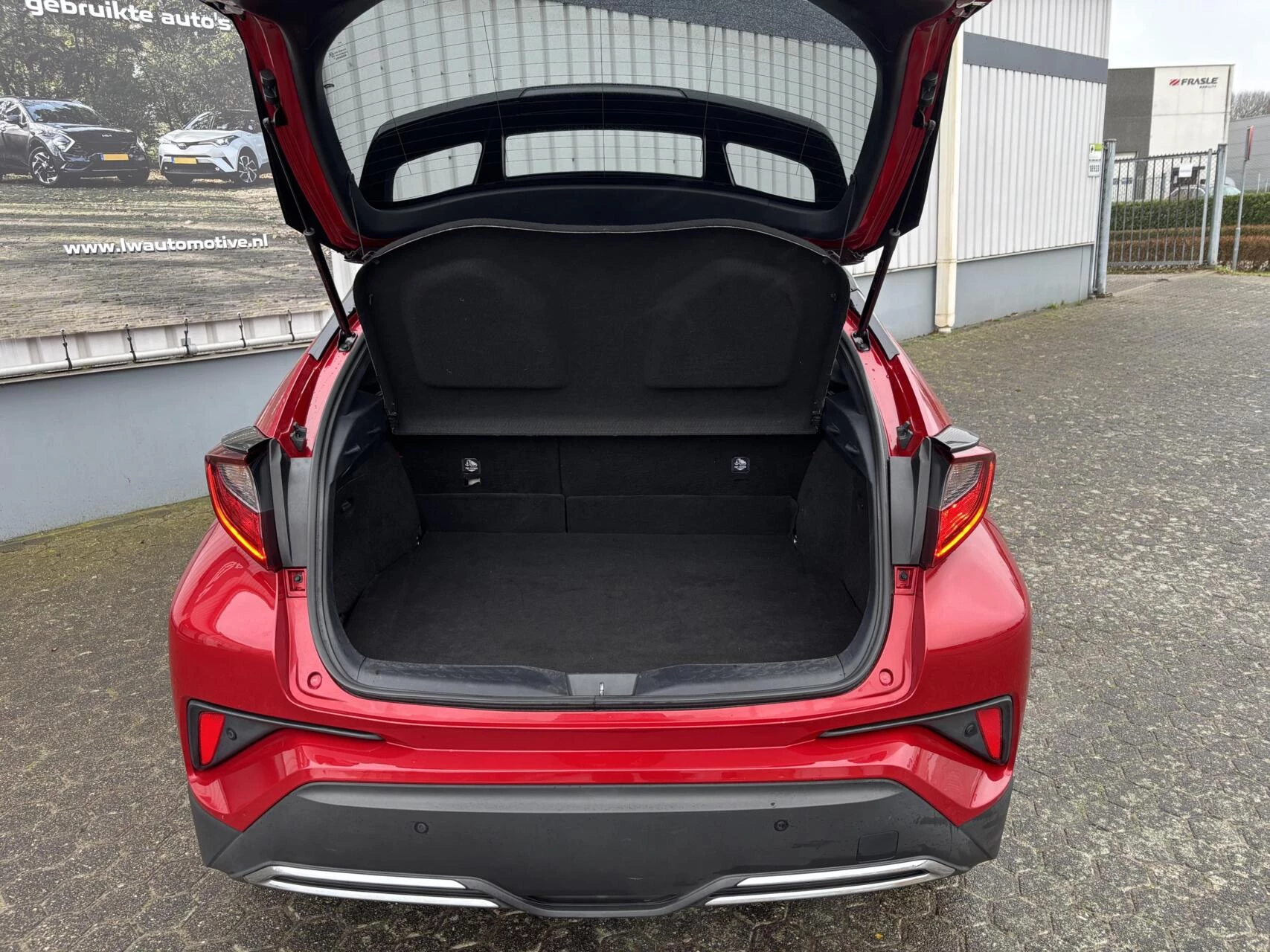 Hoofdafbeelding Toyota C-HR