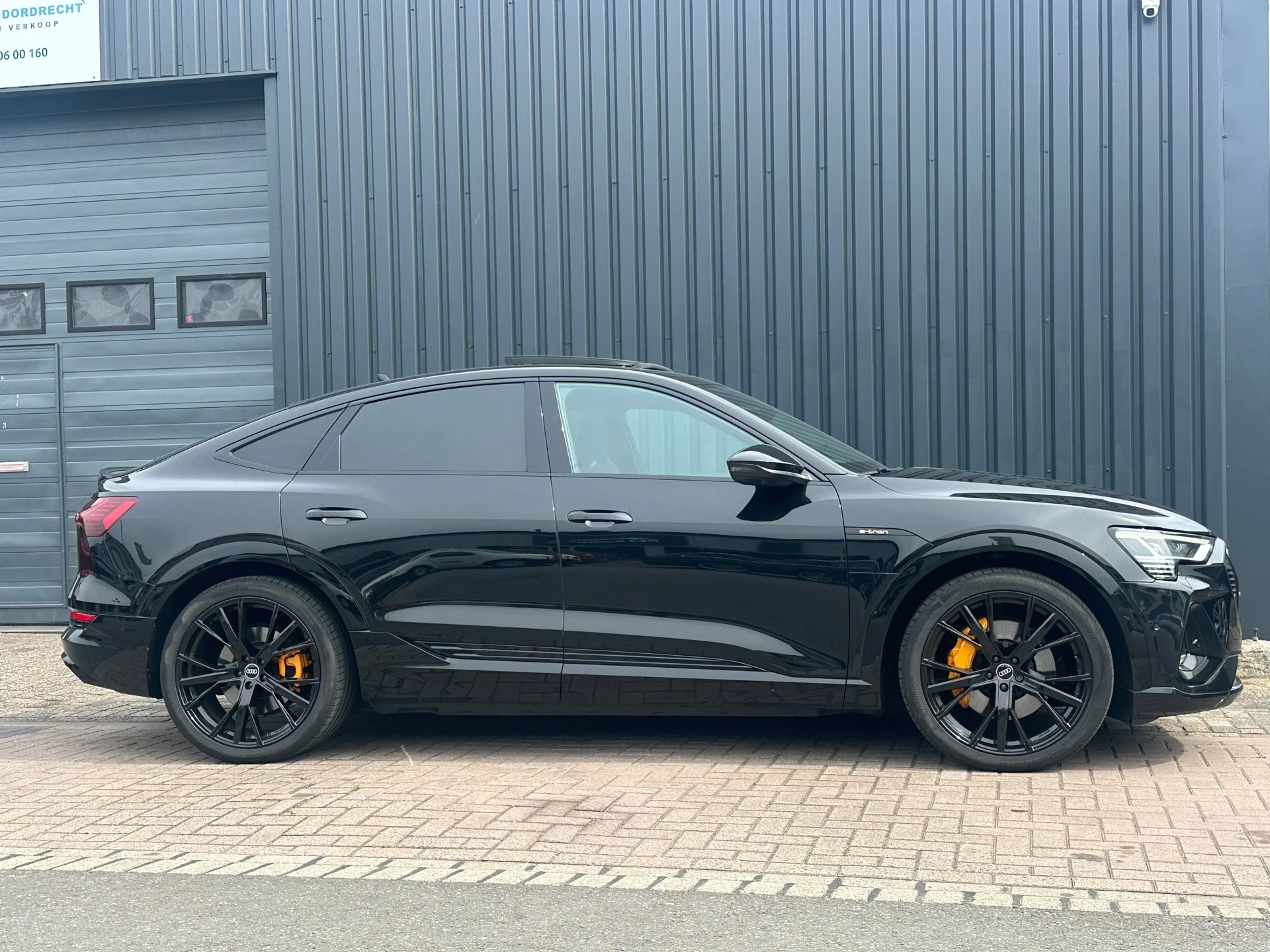 Hoofdafbeelding Audi e-tron