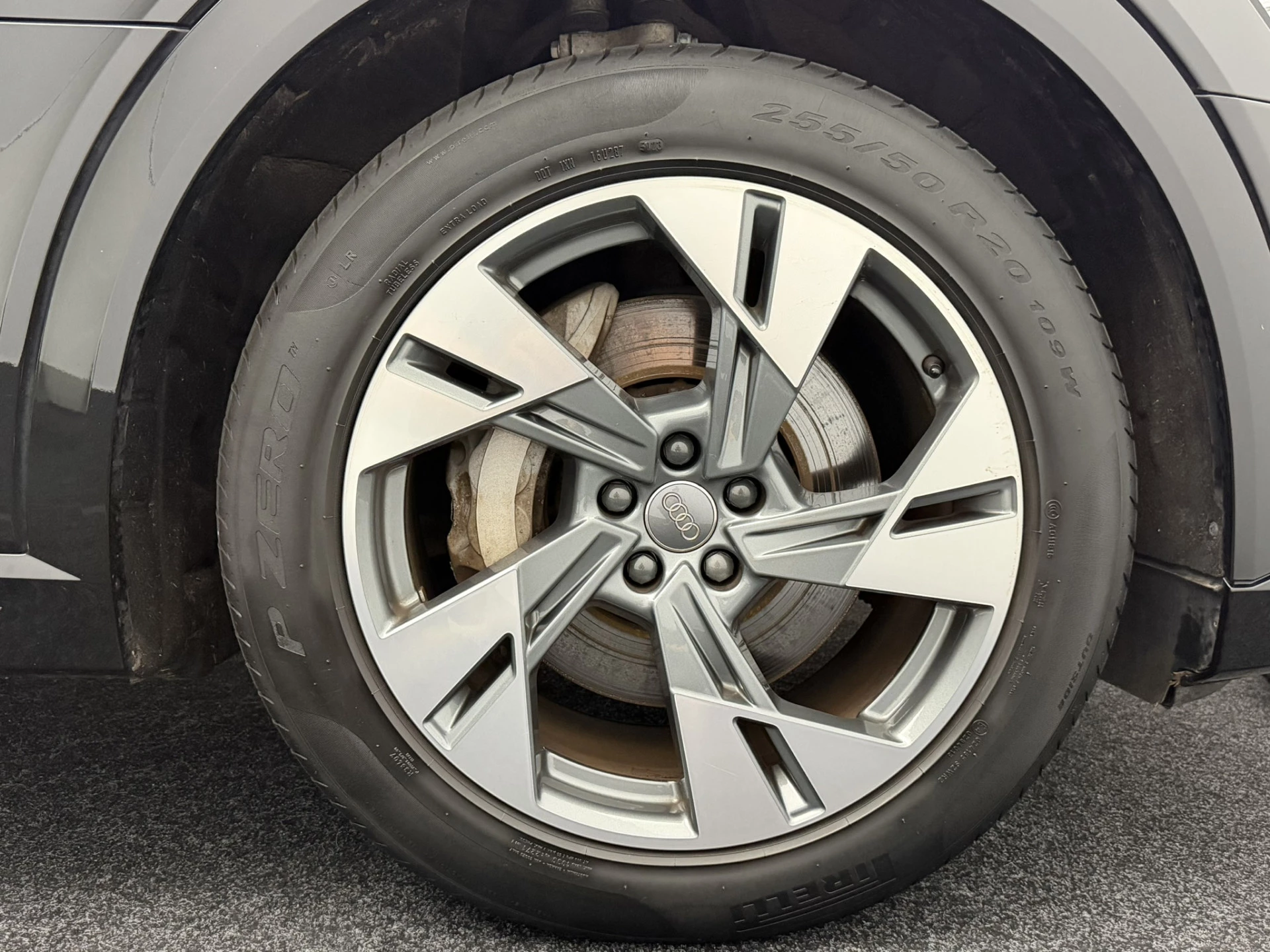 Hoofdafbeelding Audi e-tron