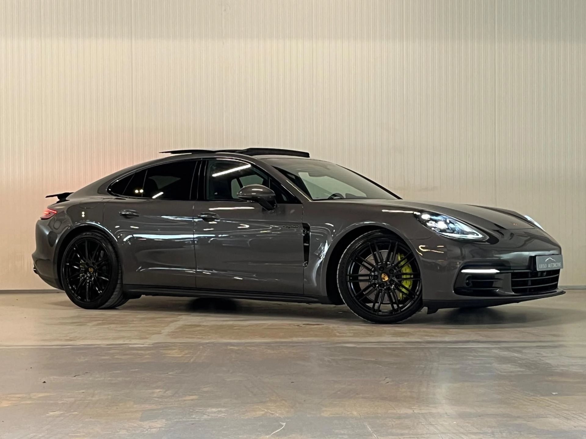 Hoofdafbeelding Porsche Panamera