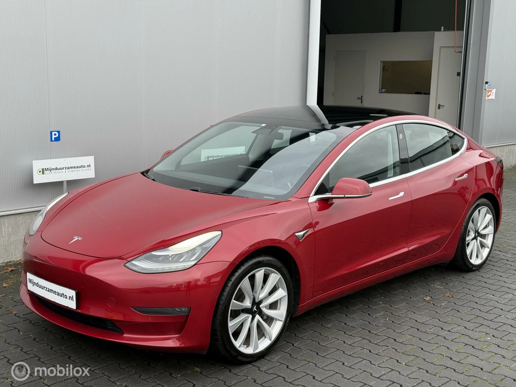 Hoofdafbeelding Tesla Model 3