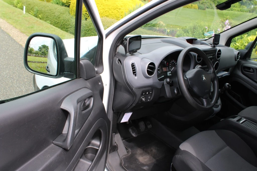 Hoofdafbeelding Peugeot Partner