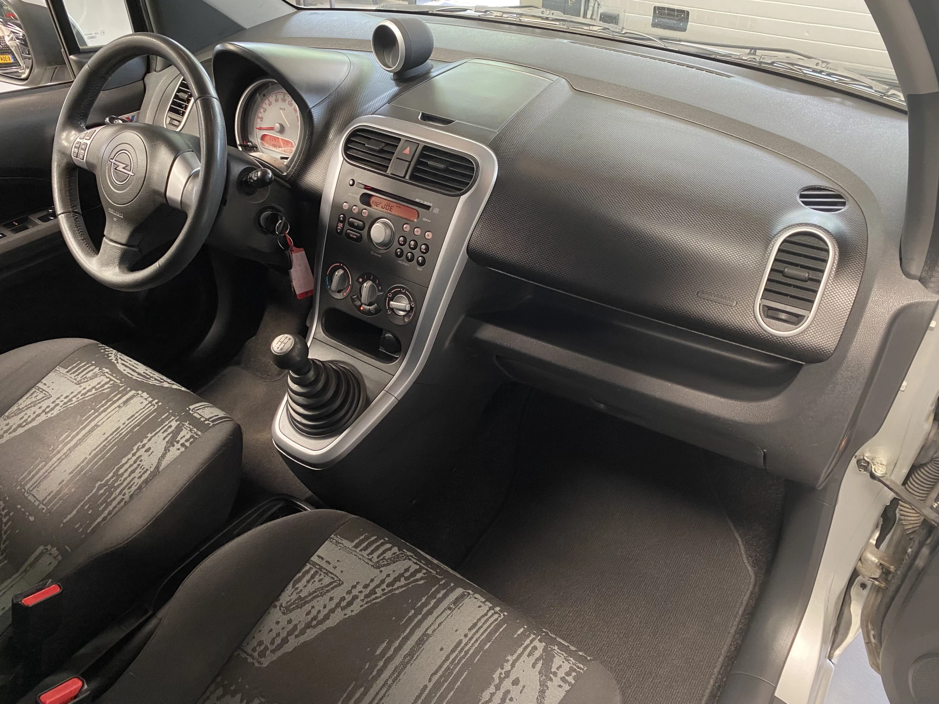 Hoofdafbeelding Opel Agila