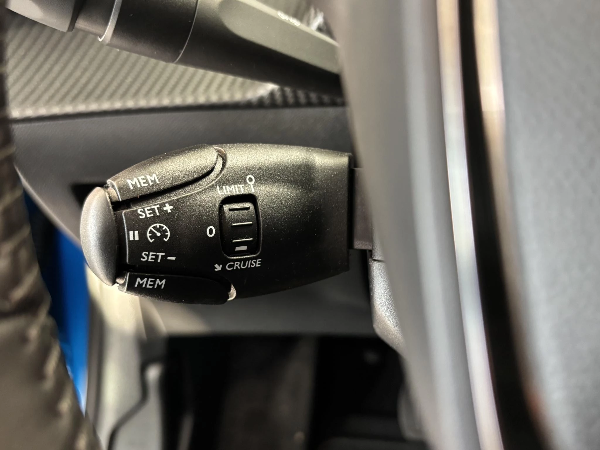 Hoofdafbeelding Peugeot e-208