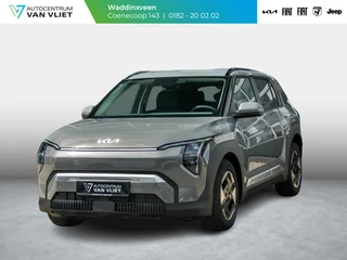 Kia EV3 Plus 58.3 kWh ANWB Private Lease v.a. € 469,- | Snelle Levering | Navi | 17" | Adapt. Cruise | Clima | PDC | Dakrails | Stoel&Stuurverw. | Priv Glass | BSM | Private Lease € 516,- Actie !