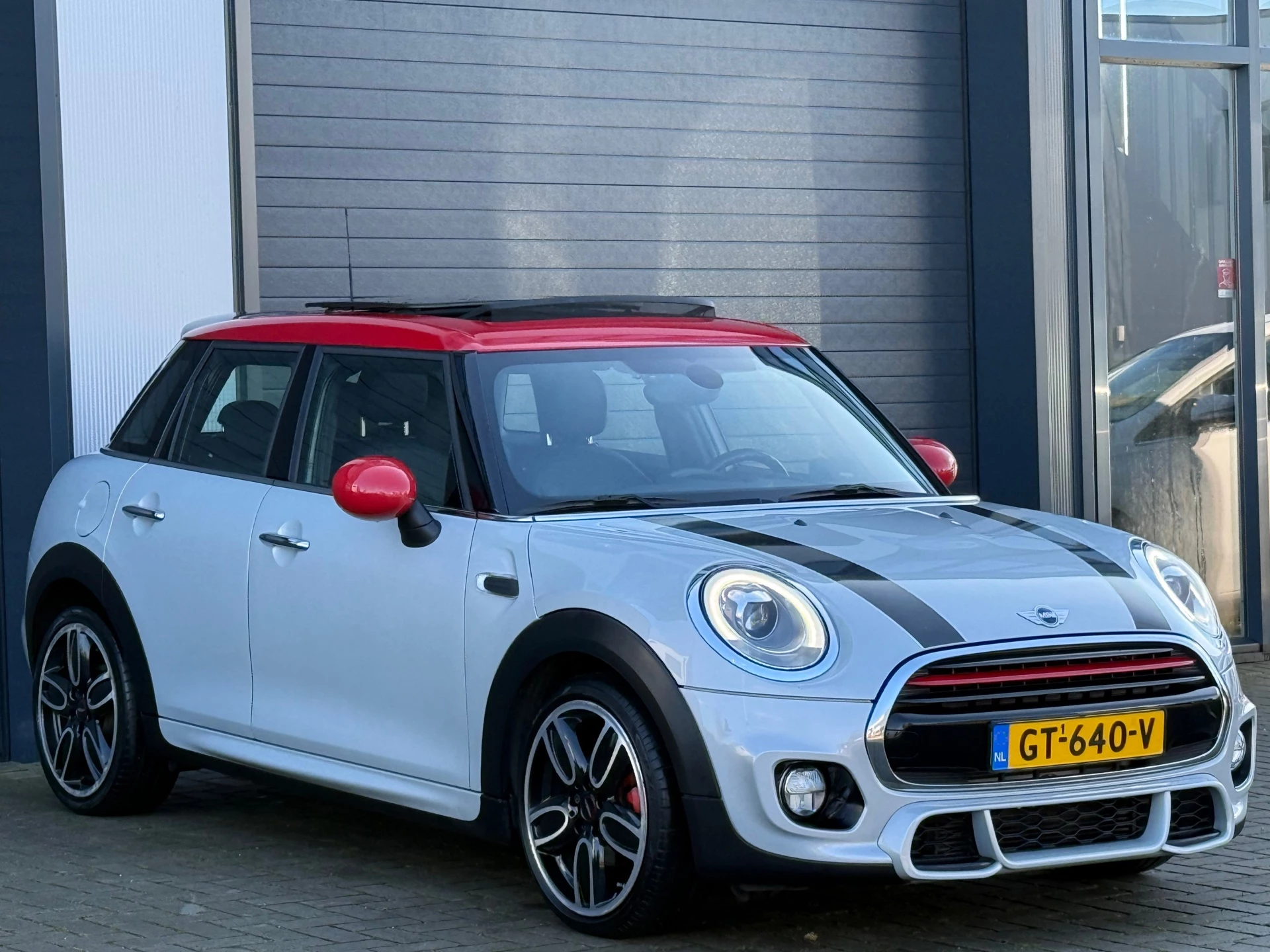 Hoofdafbeelding MINI Cooper