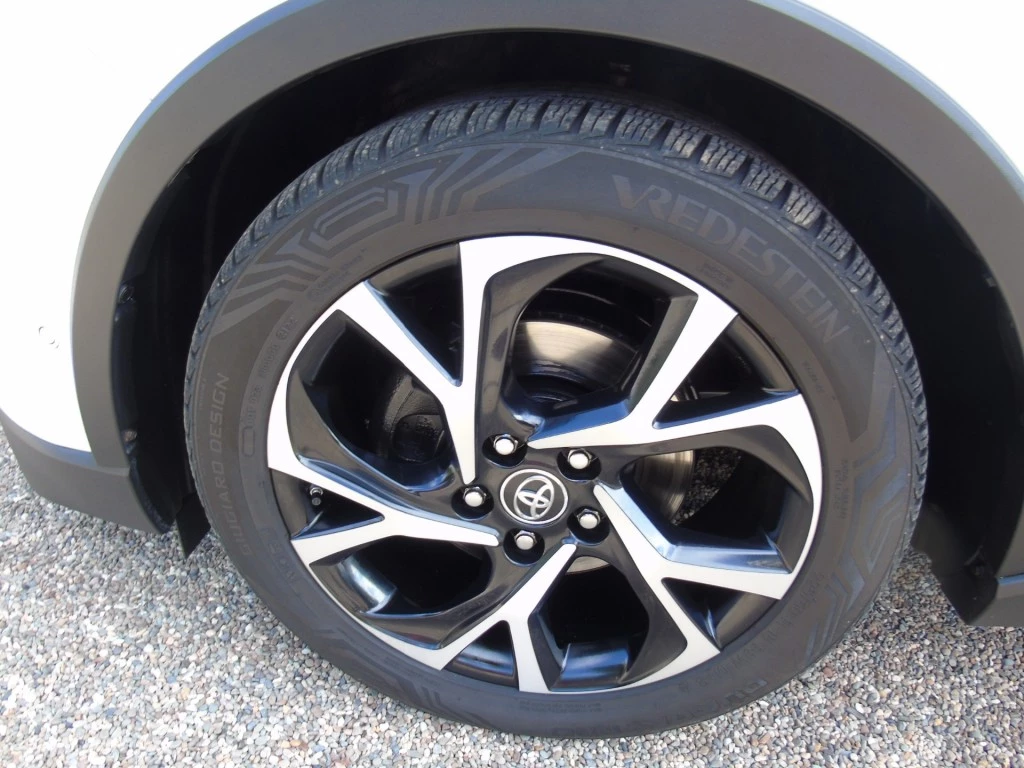 Hoofdafbeelding Toyota C-HR
