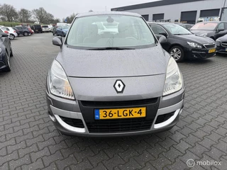 Renault Scenic 2.0 Privilege automaat bromt its