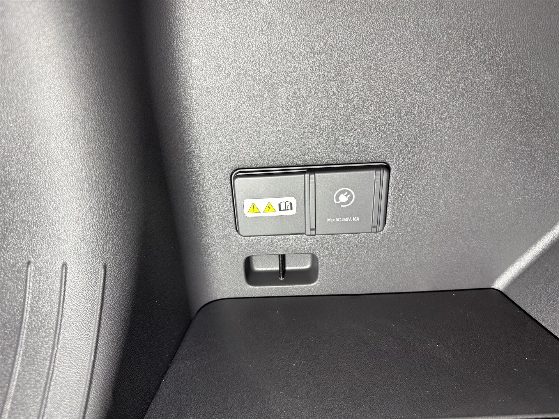 Hoofdafbeelding Kia EV5