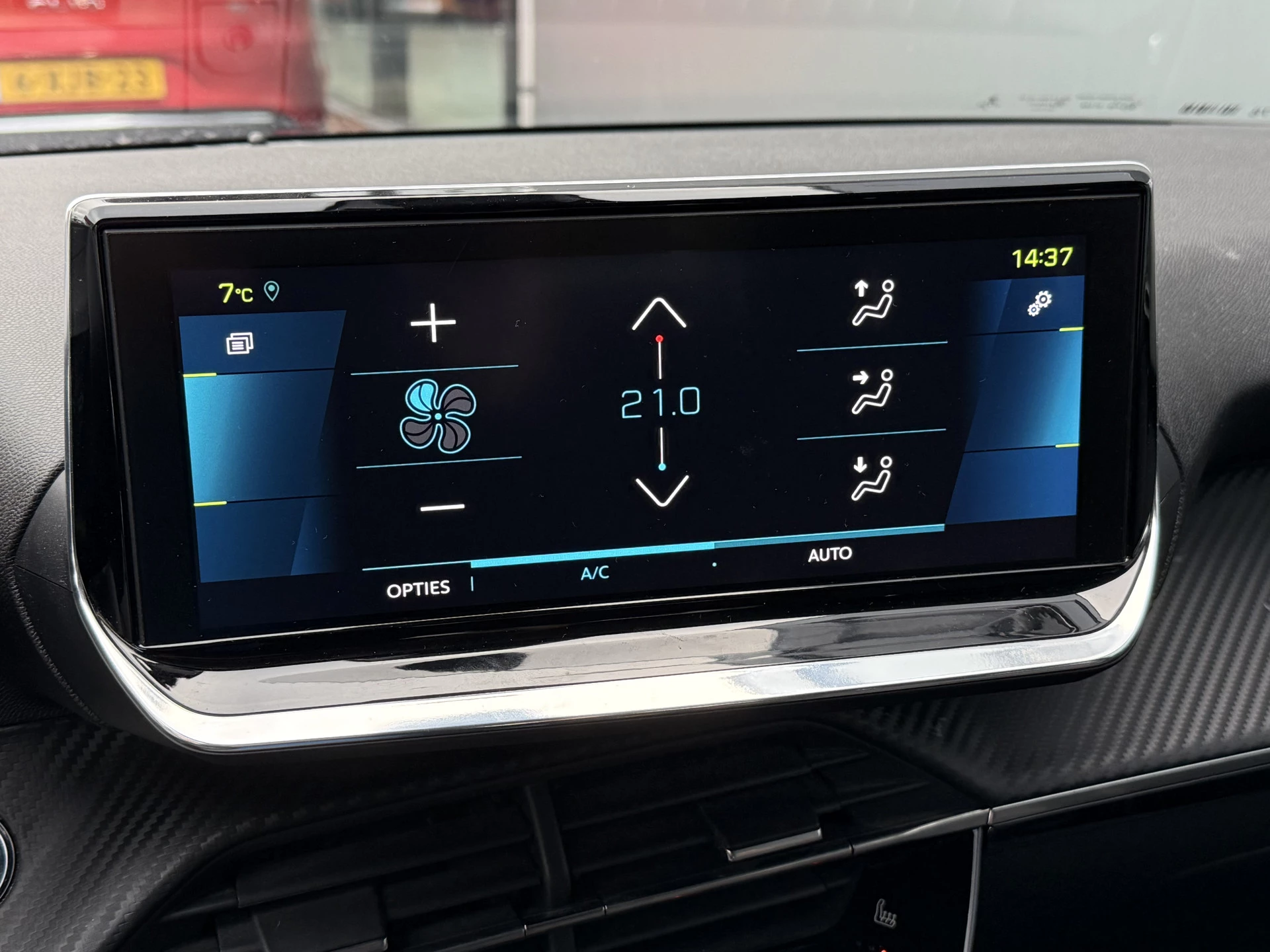 Hoofdafbeelding Peugeot e-208