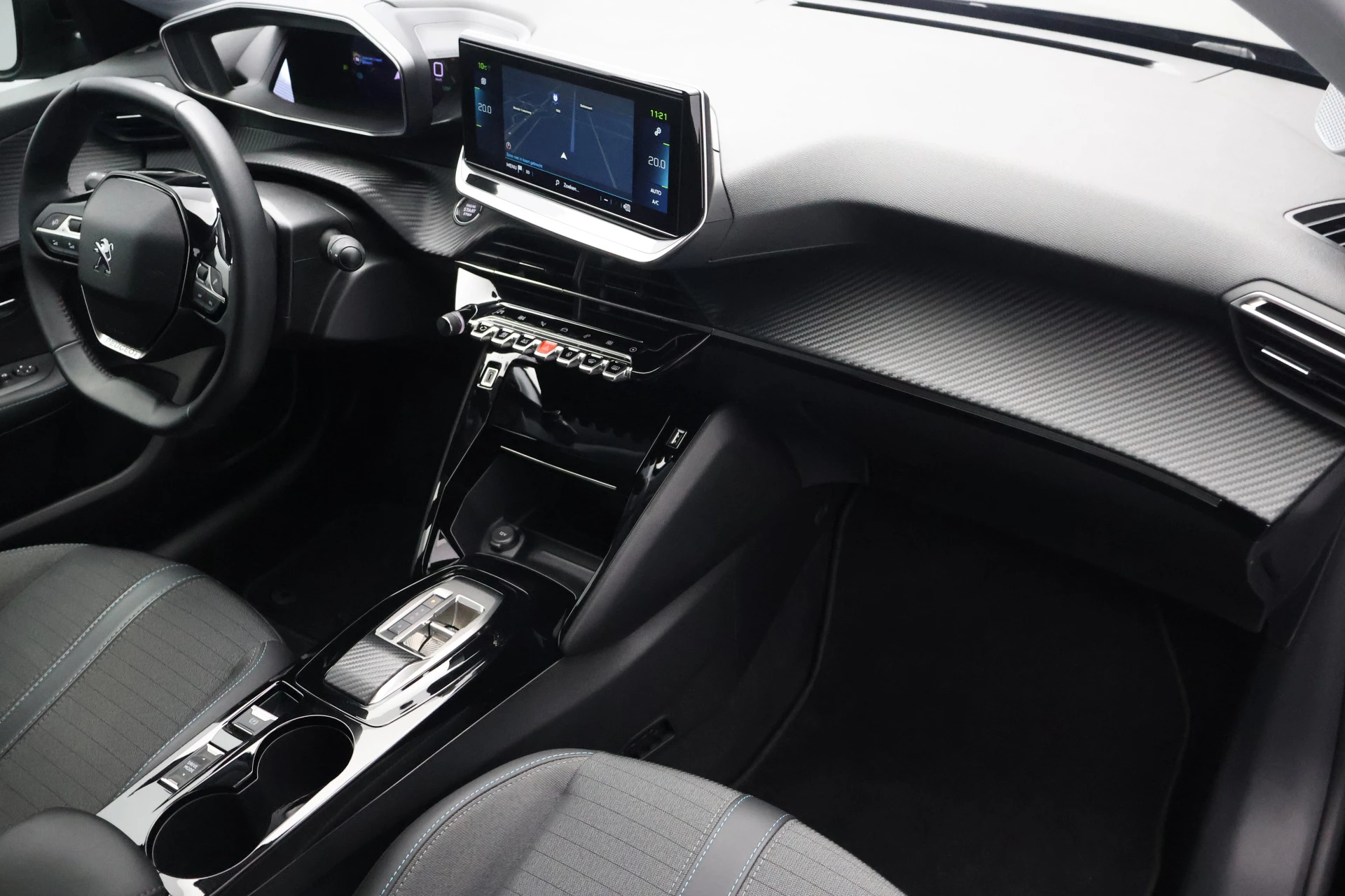 Hoofdafbeelding Peugeot e-208