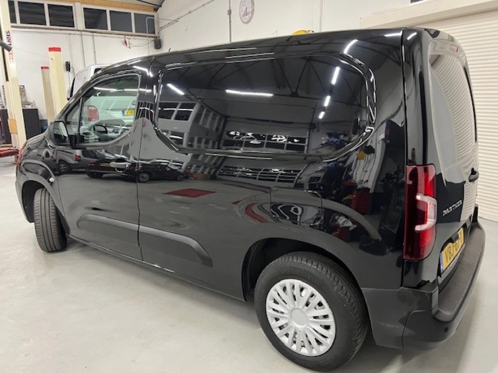 Hoofdafbeelding Peugeot Partner