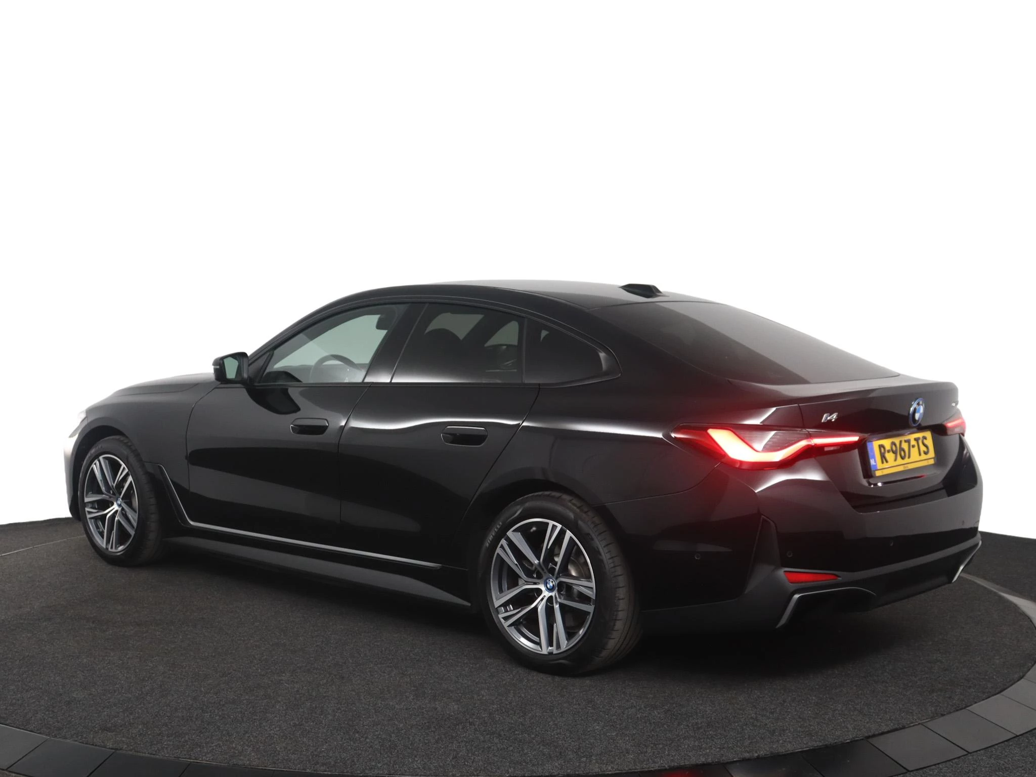 Hoofdafbeelding BMW i4