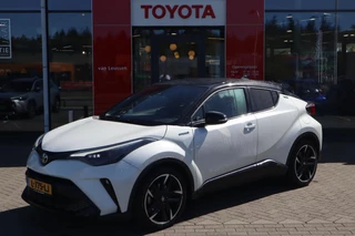 Toyota C-HR 1.8 HYBRID GR-SPORT 19"LM-VELGEN 1e EIGENAAR NL-AUTO STOELVERW. LED JBL-AUDIO P-SENSOREN APPLE/ANDROID 19"LMV