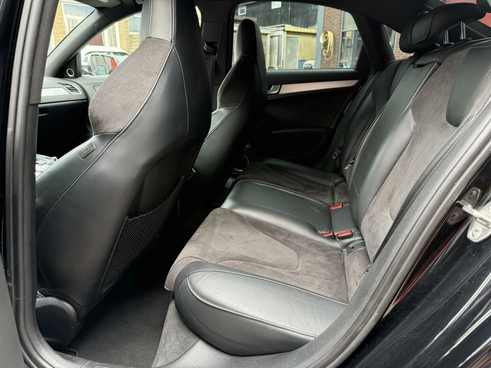 Hoofdafbeelding Audi S4
