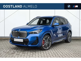 BMW iX1 eDrive20 M Sport / Panoramadak / Sportstoelen / Comfort Access / Achteruitrijcamera / Adaptieve LED / Harman-Kardon / M Adaptief onderstel