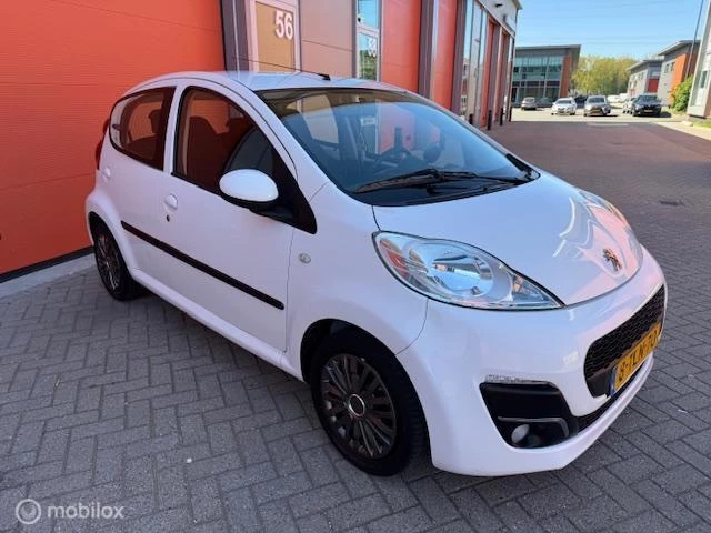Hoofdafbeelding Peugeot 107