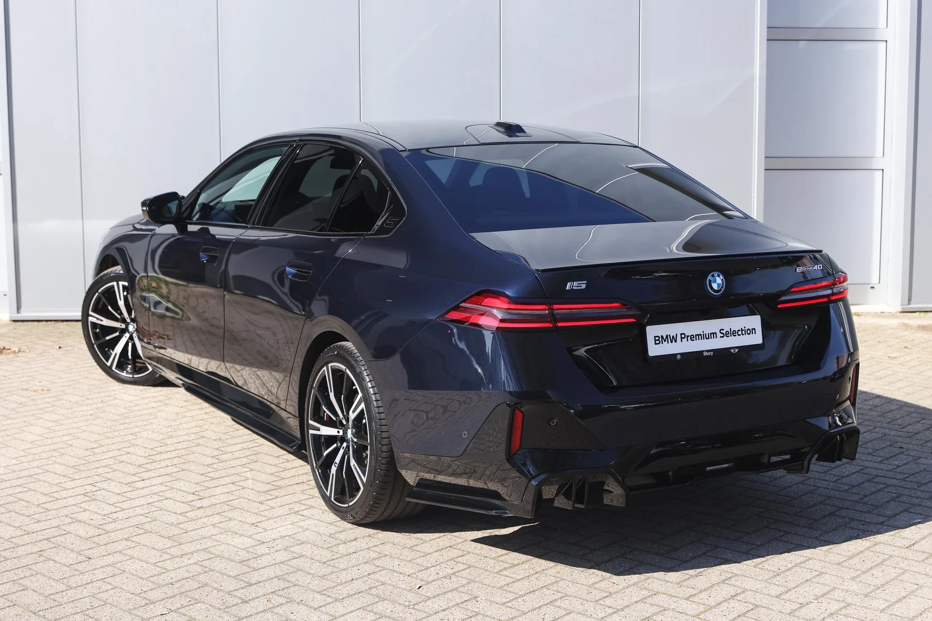 Hoofdafbeelding BMW i5