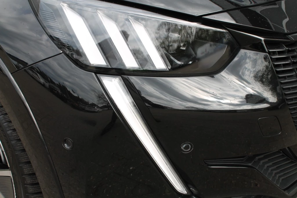 Hoofdafbeelding Peugeot e-208