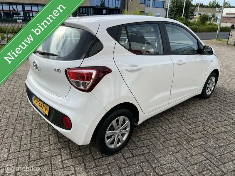 Hoofdafbeelding Hyundai i10