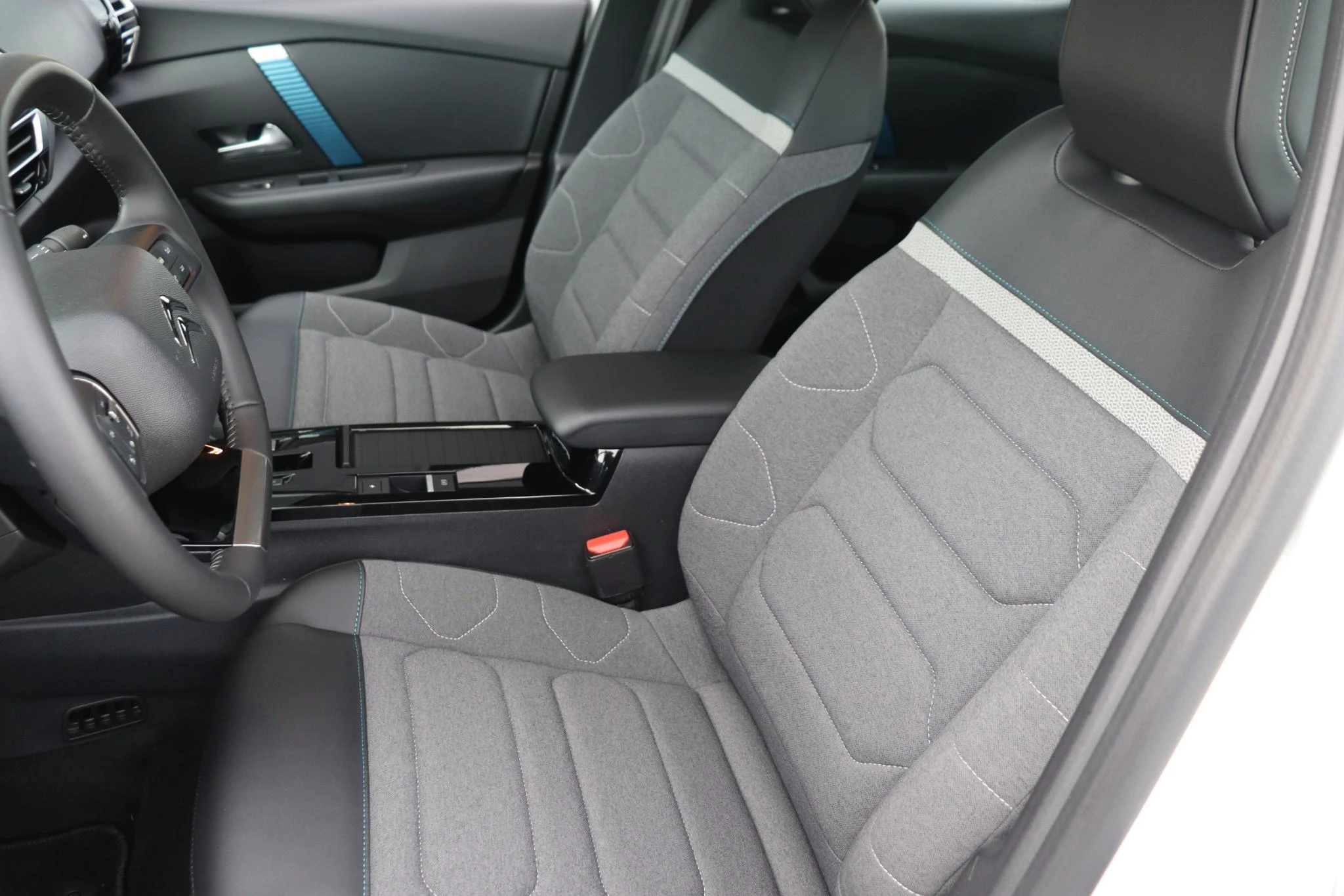 Hoofdafbeelding Citroën ë-C4