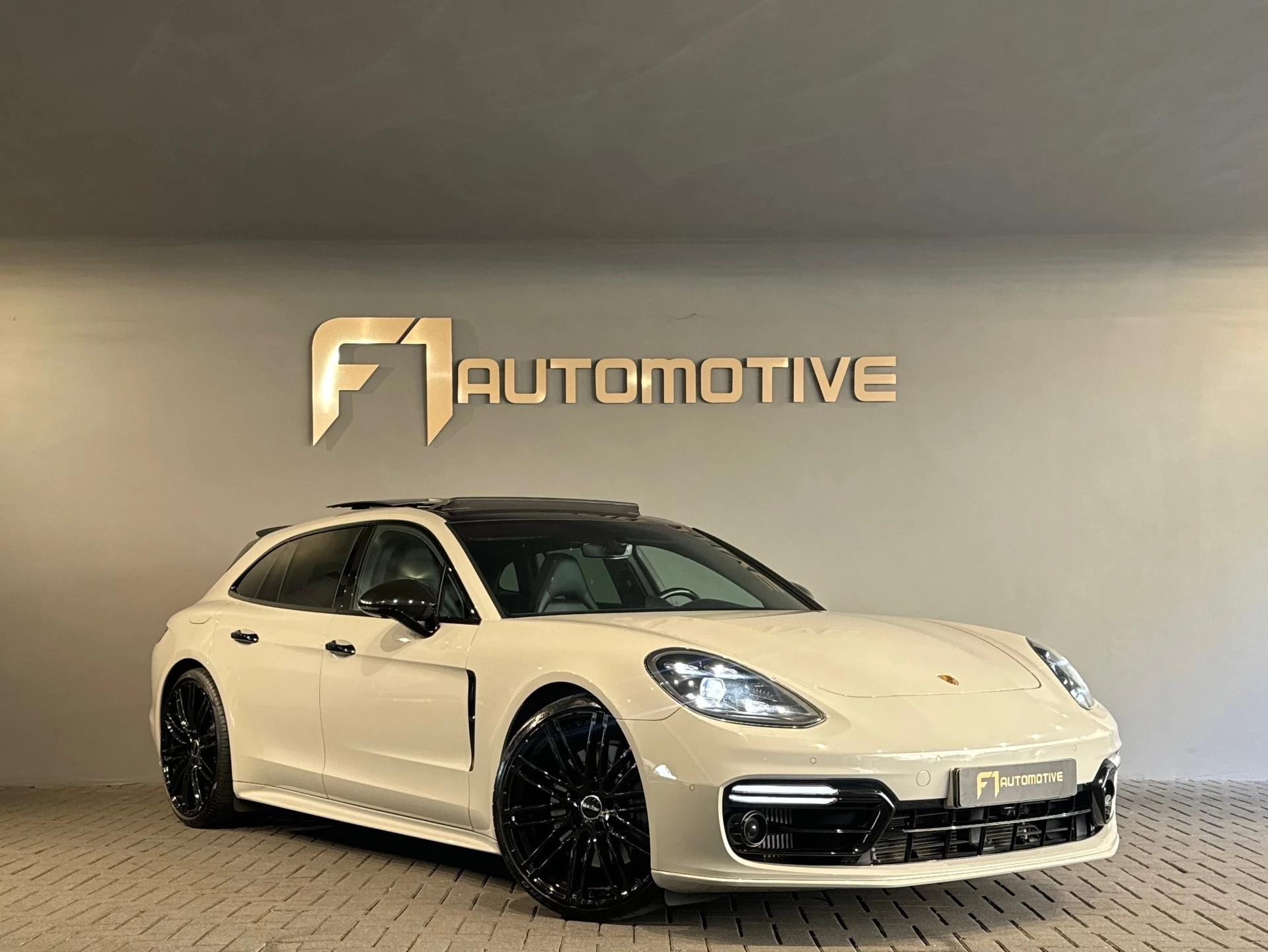 Hoofdafbeelding Porsche Panamera