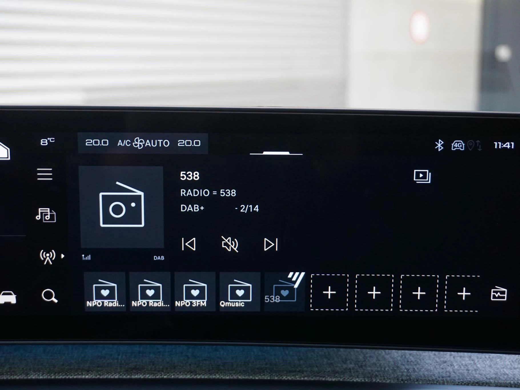 Hoofdafbeelding Peugeot e-5008